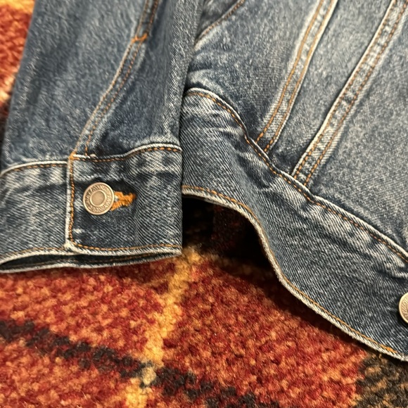 Mens size small old navy Jean jacket with tags. Never worn. - Picture 3 of 6
